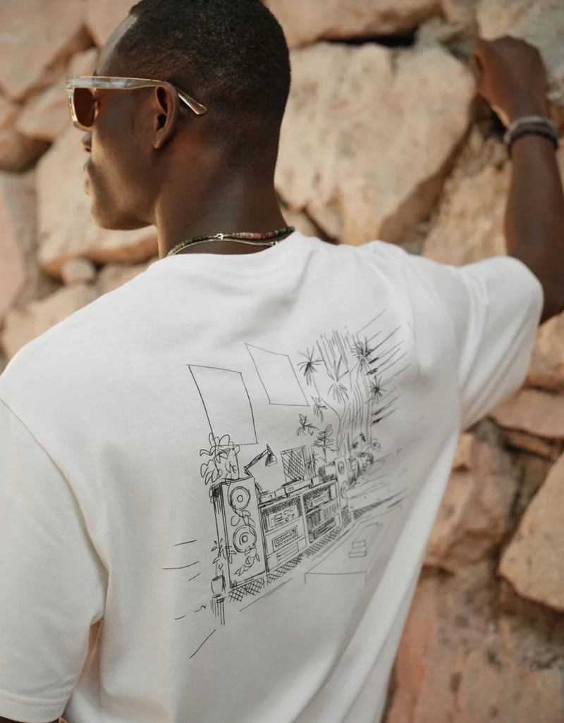 امريكان ايجل تي-شيرت بطبعة شعار